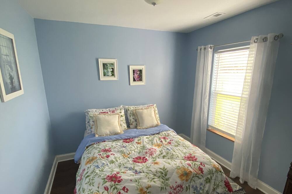 Photo of Bedroom in Bangor