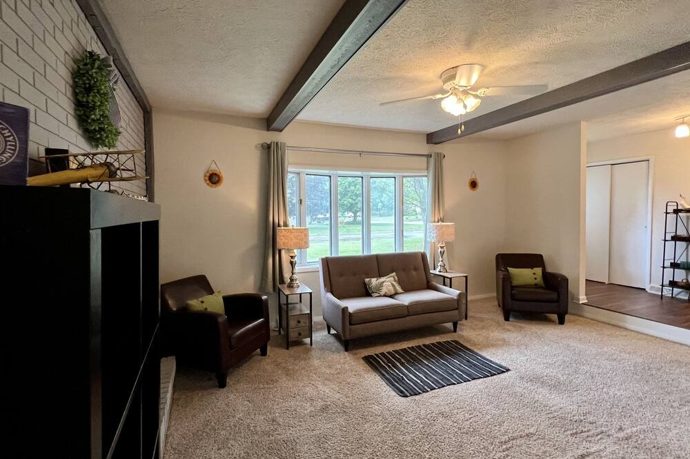 Photo of Livingroom in Three Oaks