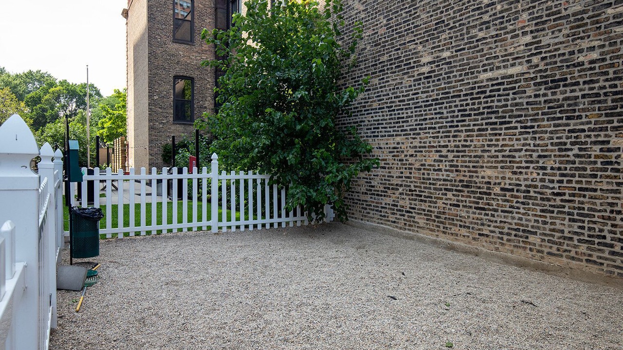 Photo of Outdoor in Uptown