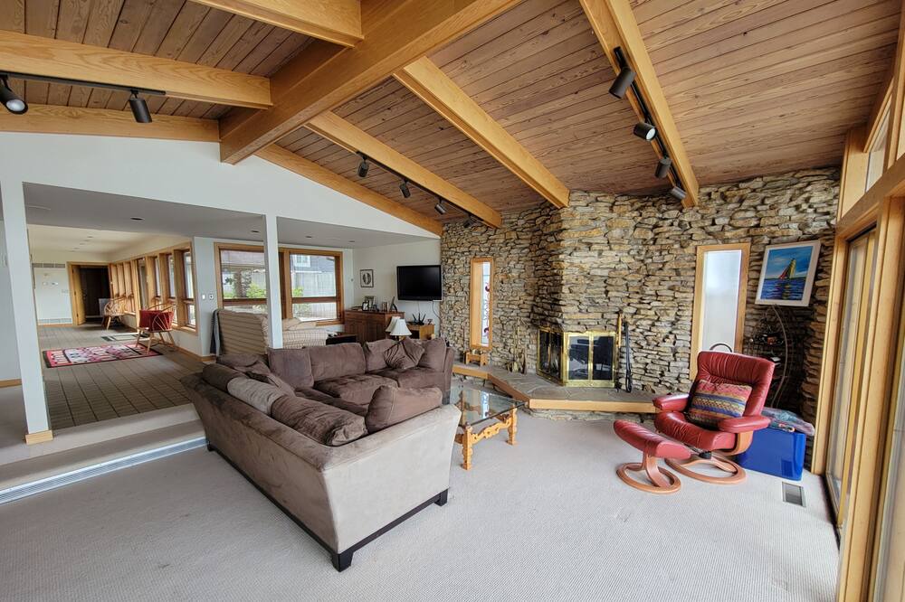 Photo of Livingroom in South Gull Lake