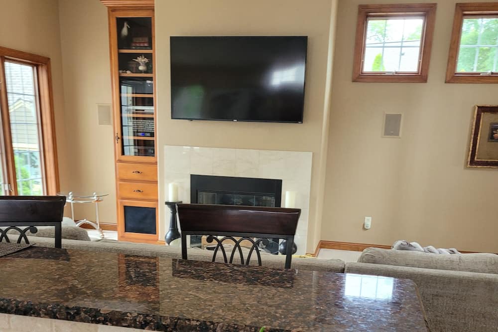 Photo of Livingroom in Pewaukee