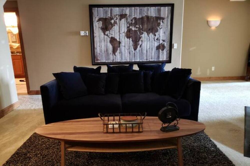 Photo of Livingroom in Pewaukee