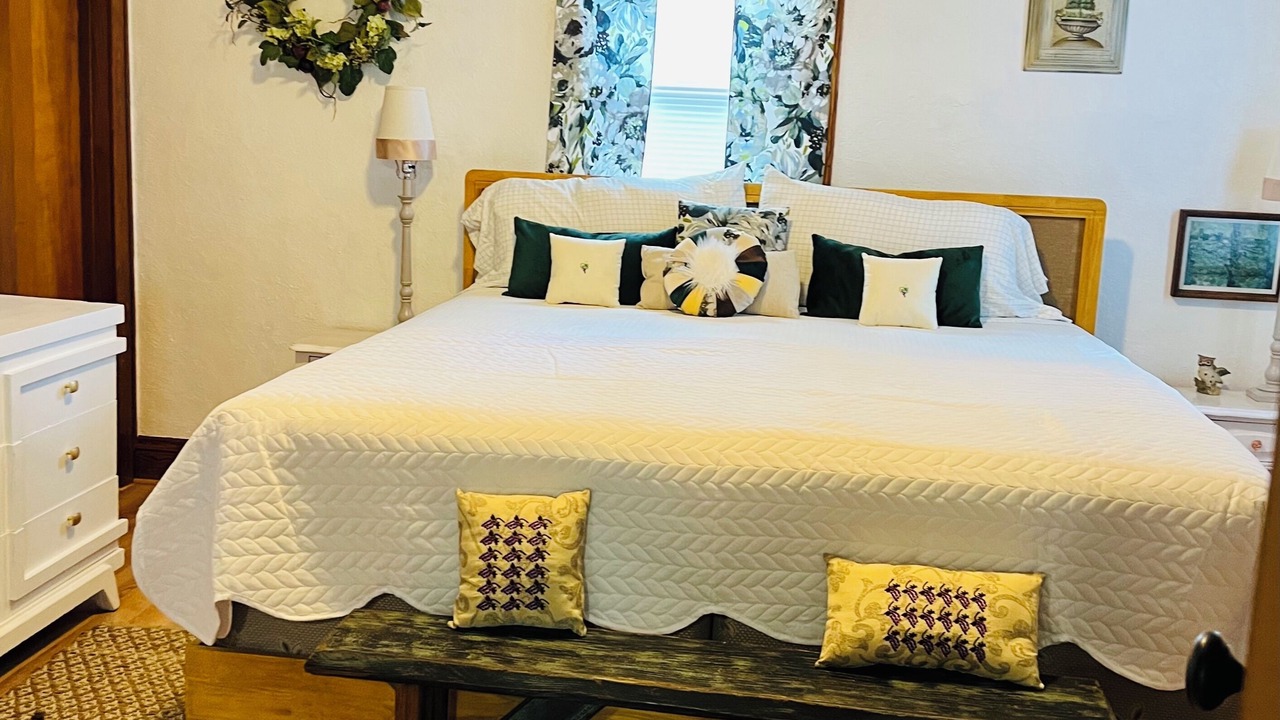 Photo of Bedroom in Michigan City