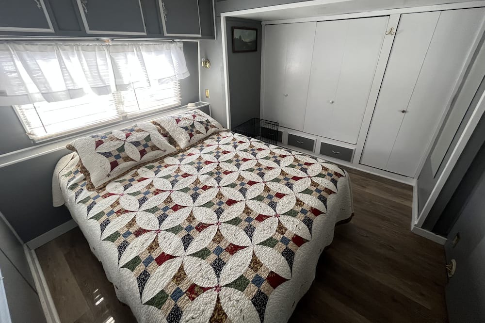 Photo of Bedroom in Scottville