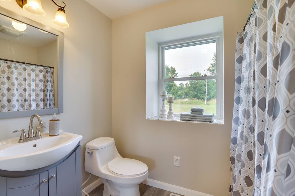 Photo of Bathroom in Lawrence