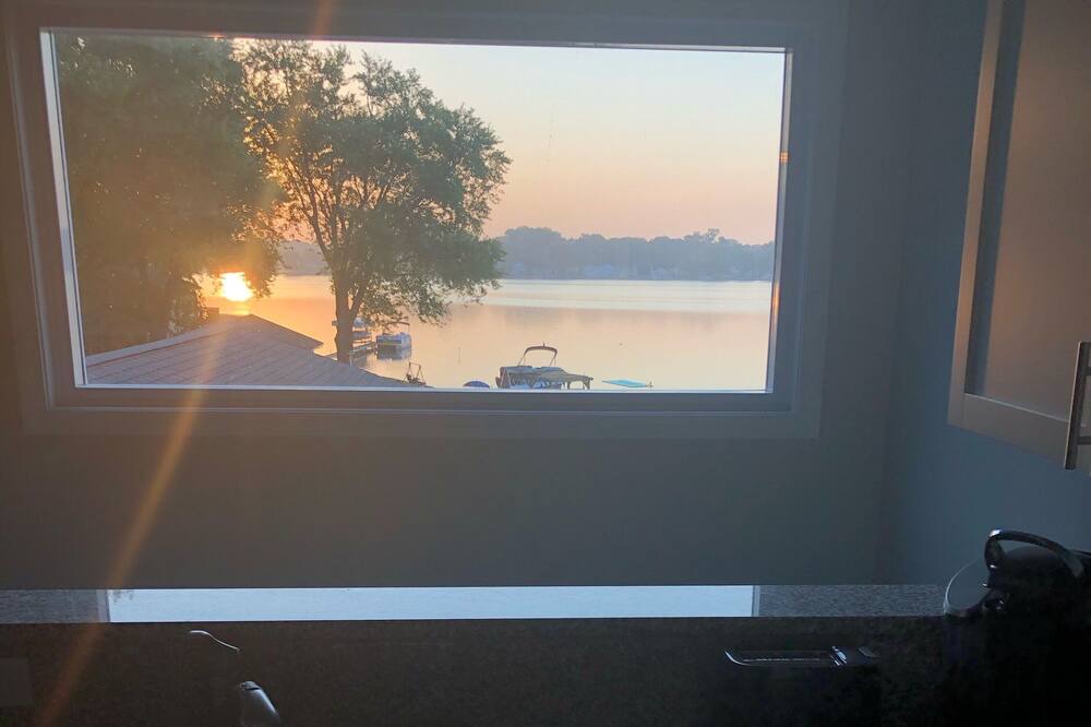 Photo of Livingroom in Simonton Lake