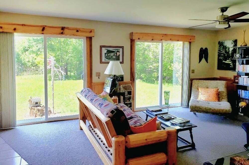 Photo of Livingroom in Garden