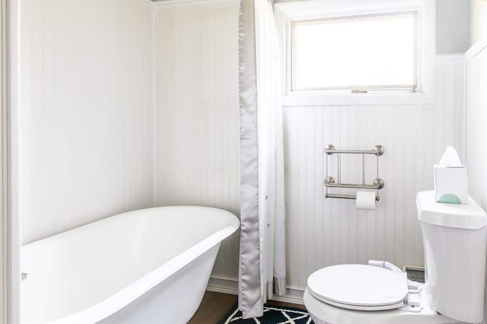 Photo of Bathroom in Baroda