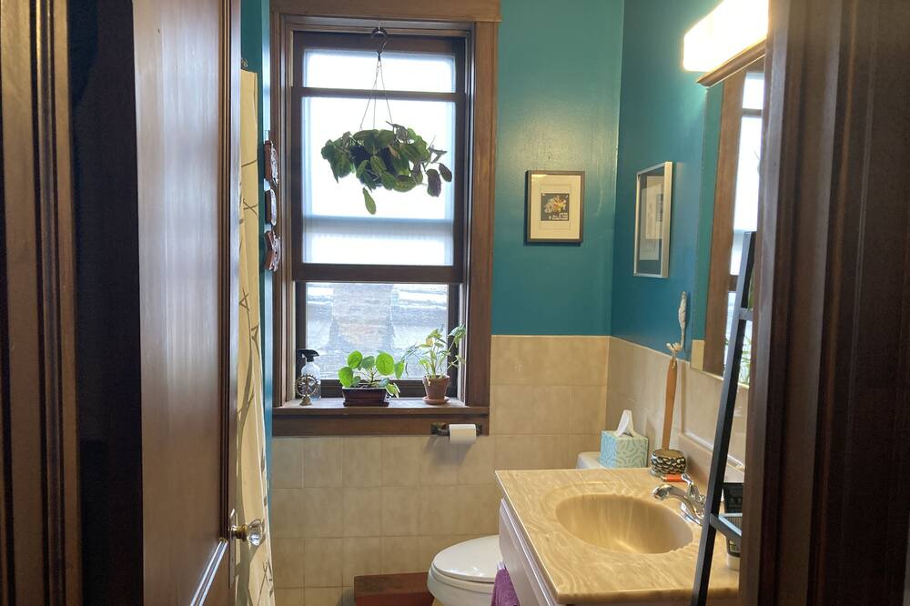 Photo of Bathroom in Uptown