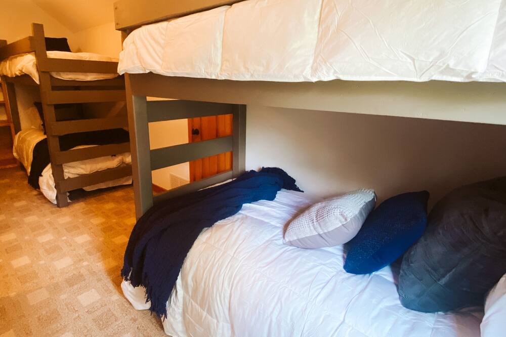 Photo of Bedroom in Bellmore