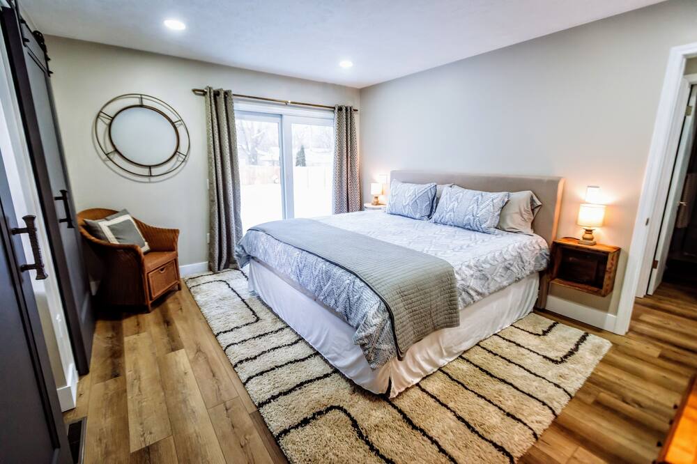 Photo of Bedroom in Kentwood