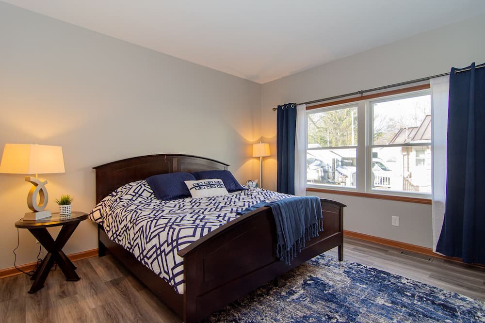 Photo of Bedroom in Niles