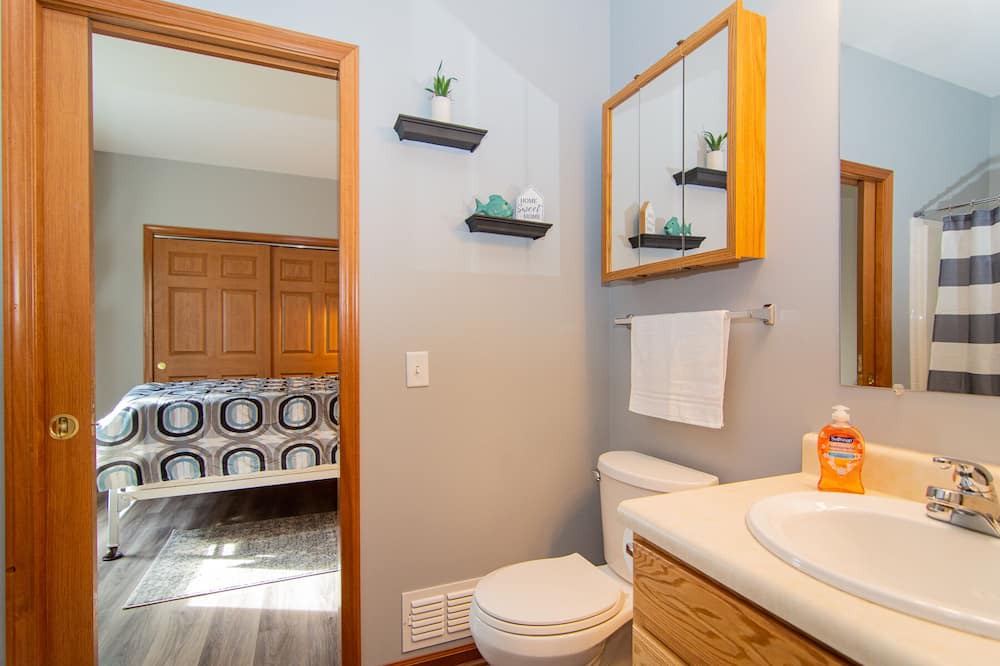Photo of Bedroom in Niles