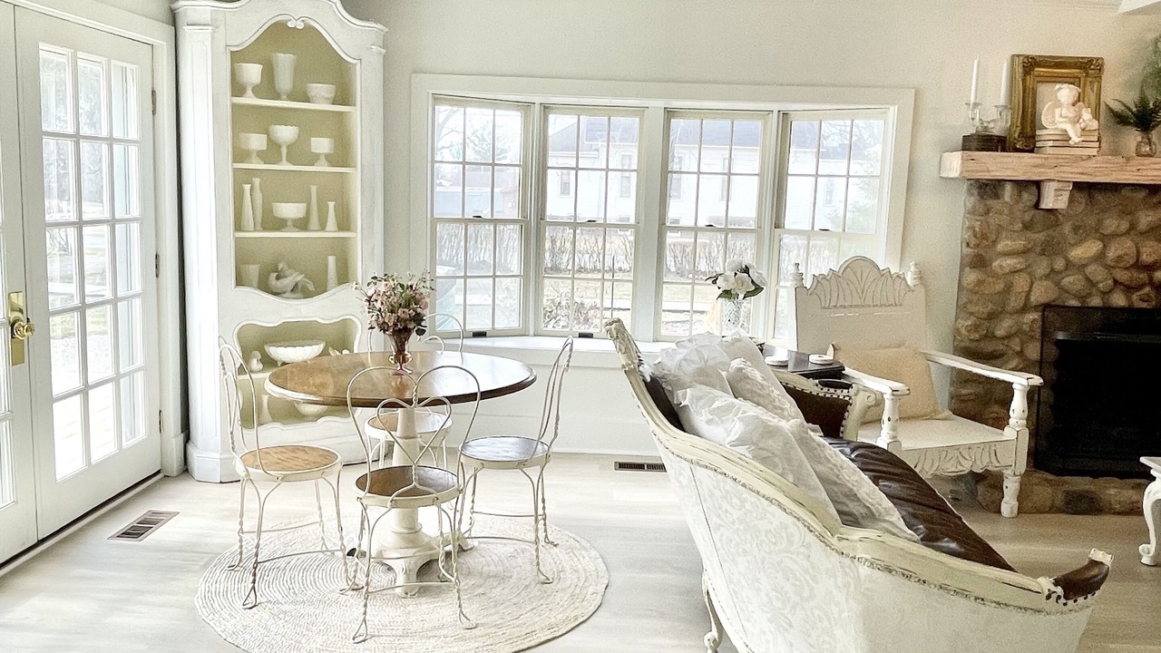 Photo of Livingroom in Sawyer