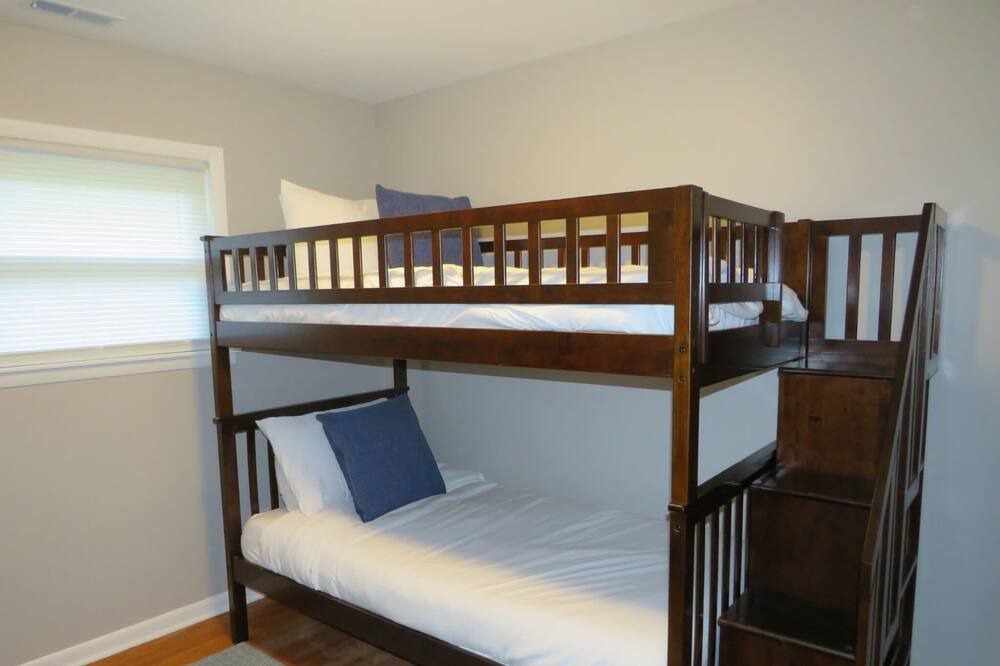 Photo of Bedroom in Three Oaks