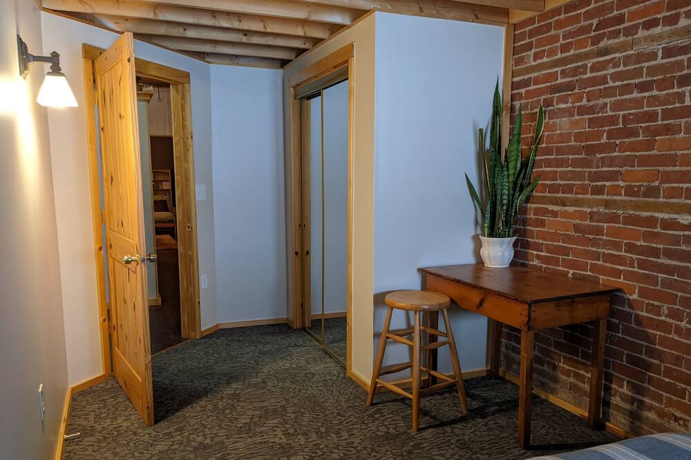 Photo of Bedroom in Goodman