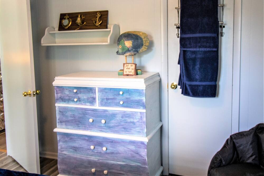 Photo of Bedroom in Paw Paw Lake
