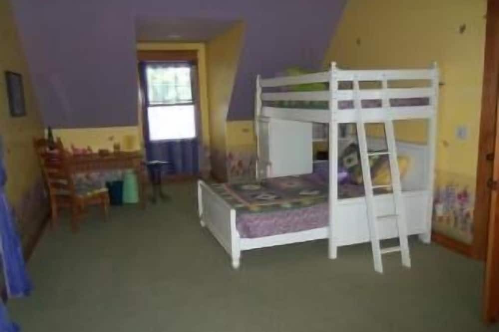 Photo of Bedroom in Marcellus