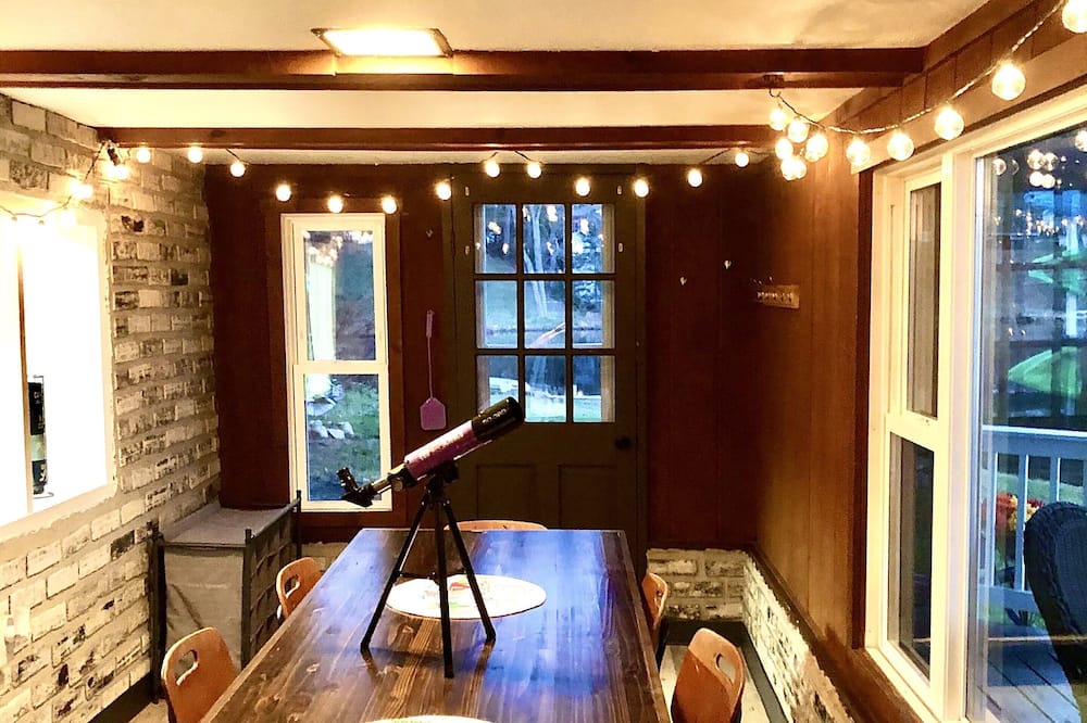 Photo of Livingroom in Battle Creek