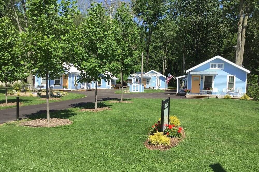 Photo of Outdoor in Paw Paw Lake