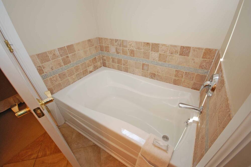 Photo of Bathroom in Glen Arbor