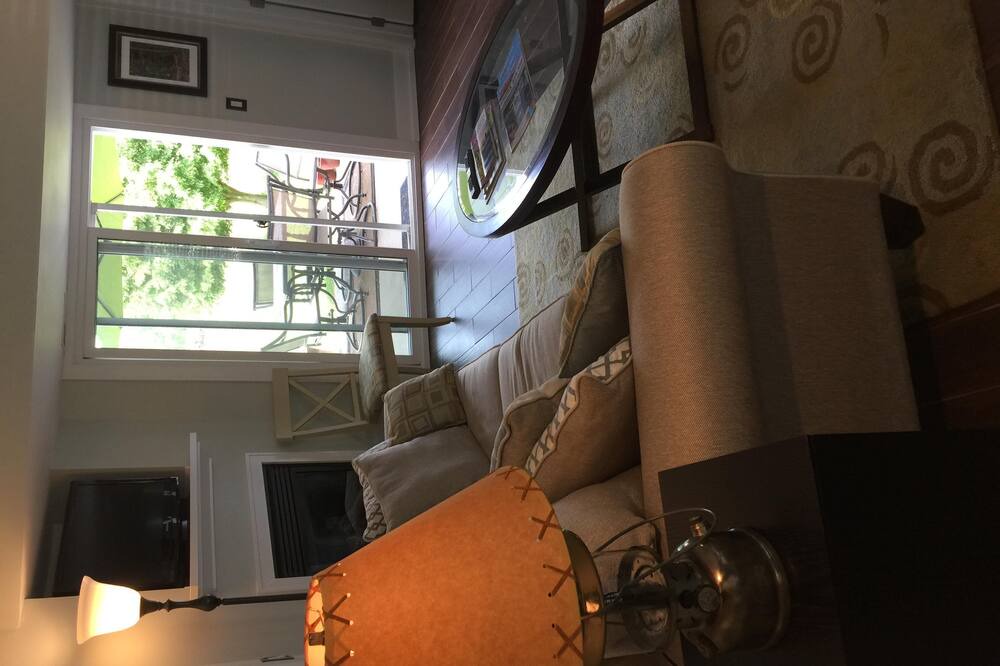 Photo of Livingroom in Douglas