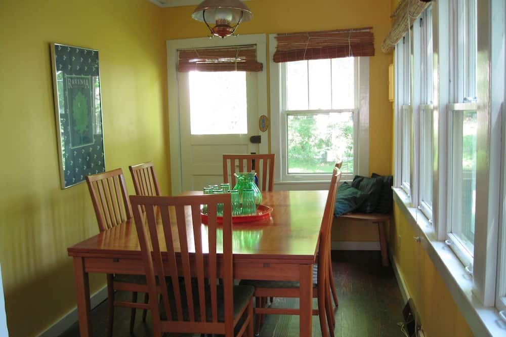 Photo of Bedroom in Glenn