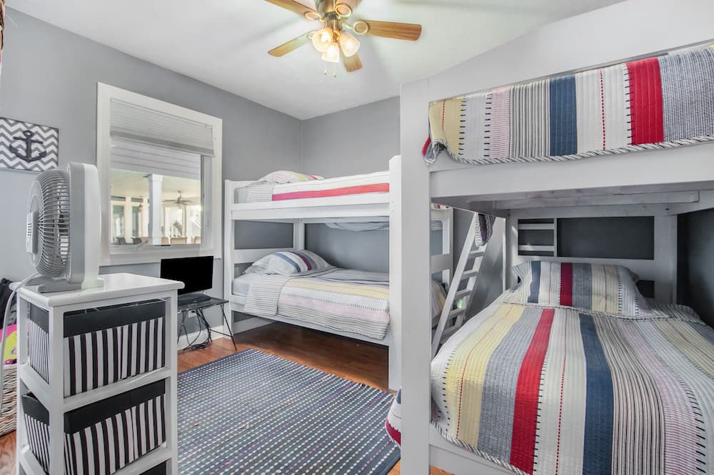 Photo of Bedroom in Edwardsburg