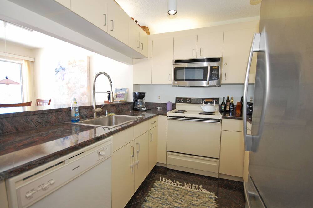 Photo of Kitchen in Glen Arbor