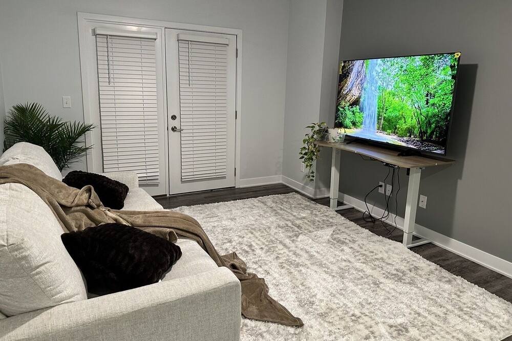 Photo of Livingroom in Elkhart