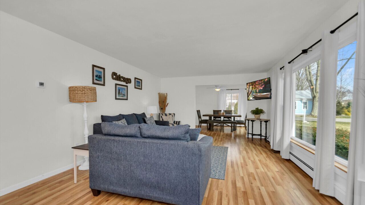 Photo of Livingroom in Paw Paw Lake