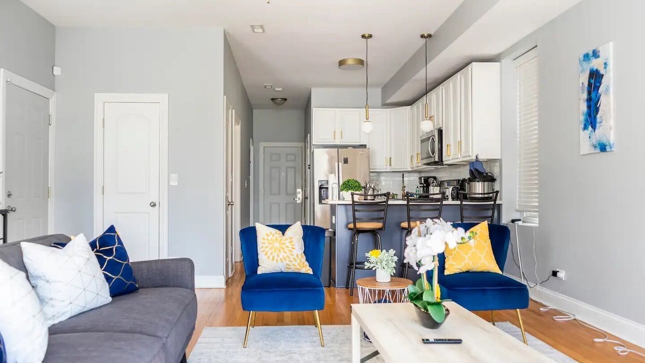 Photo of Livingroom in East Garfield Park