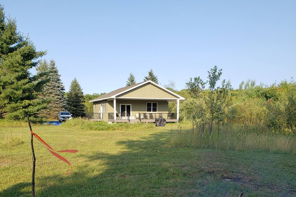 Photo of Others in Barbeau