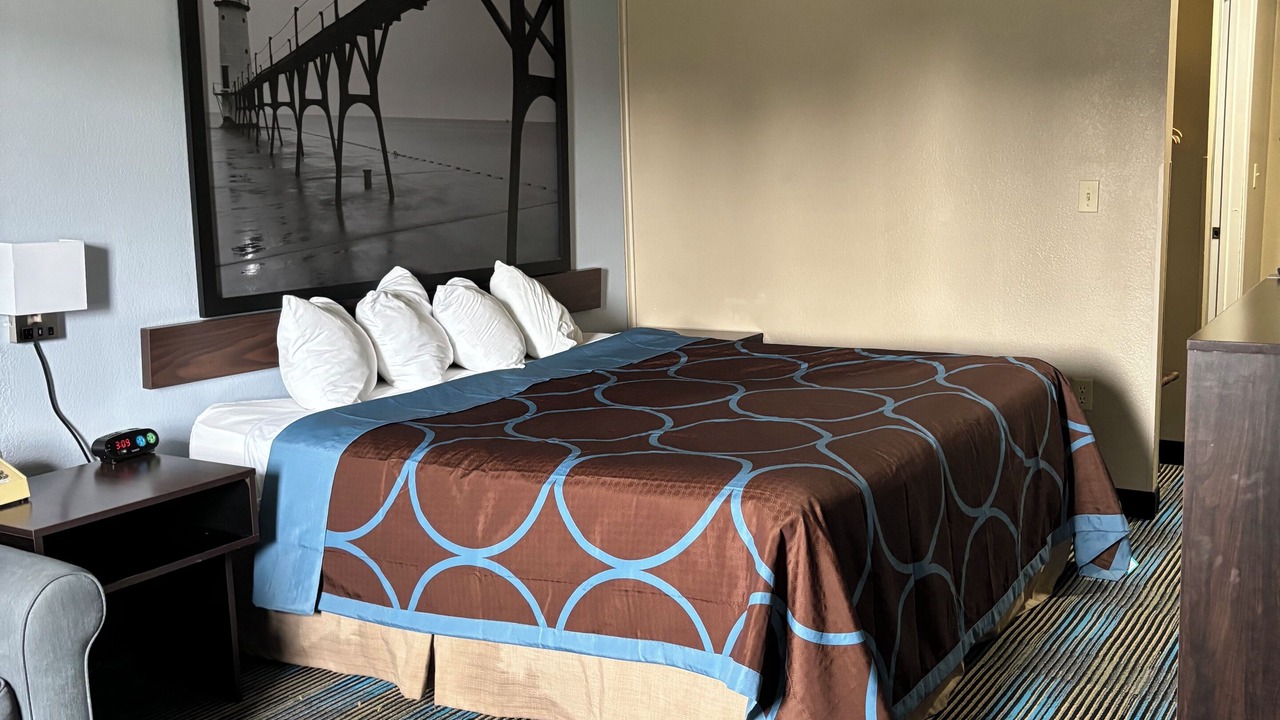 Photo of Bedroom in Escanaba