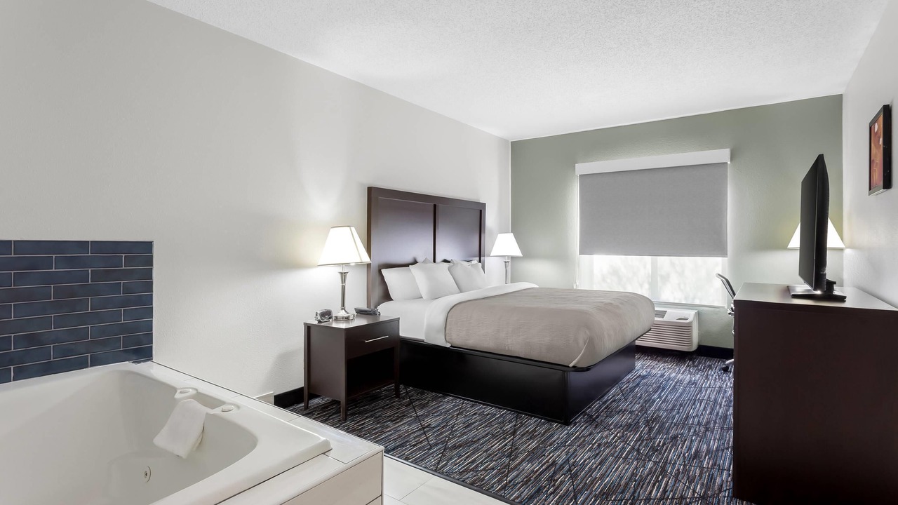 Photo of Bedroom in Niles