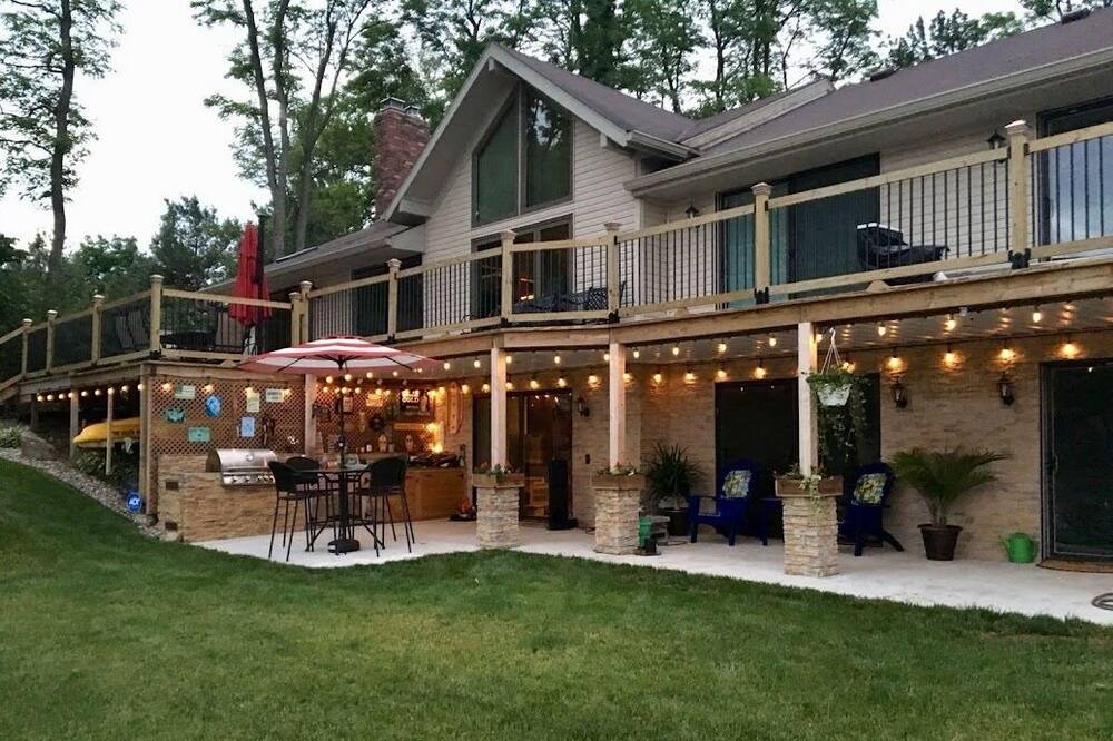 Photo of Outdoor in Elkhart