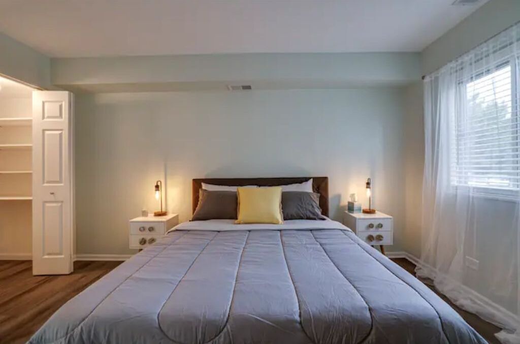 Photo of Bedroom in Elk Grove Village