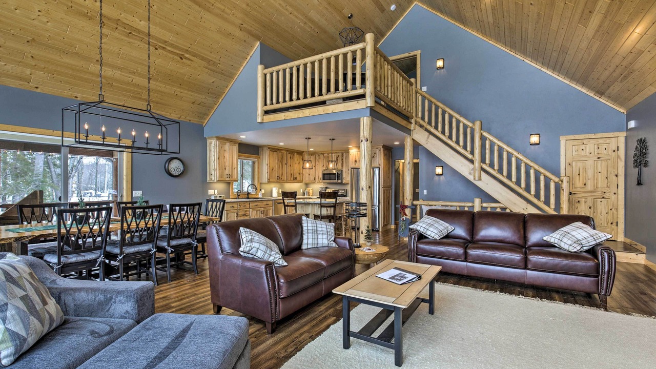 Photo of Livingroom in Iron River