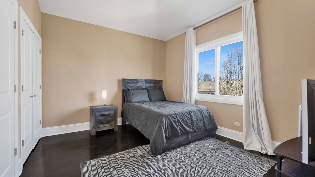 Photo of Bedroom in Grand Boulevard