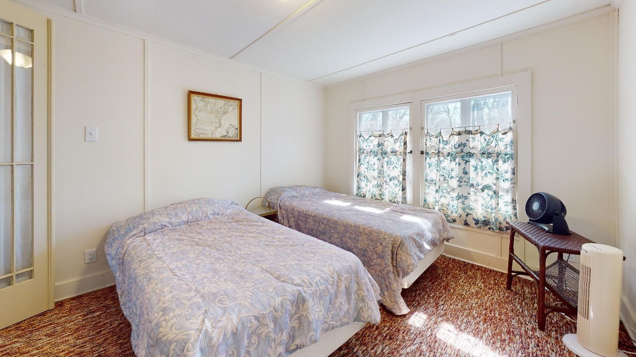 Photo of Bedroom in Grand Beach