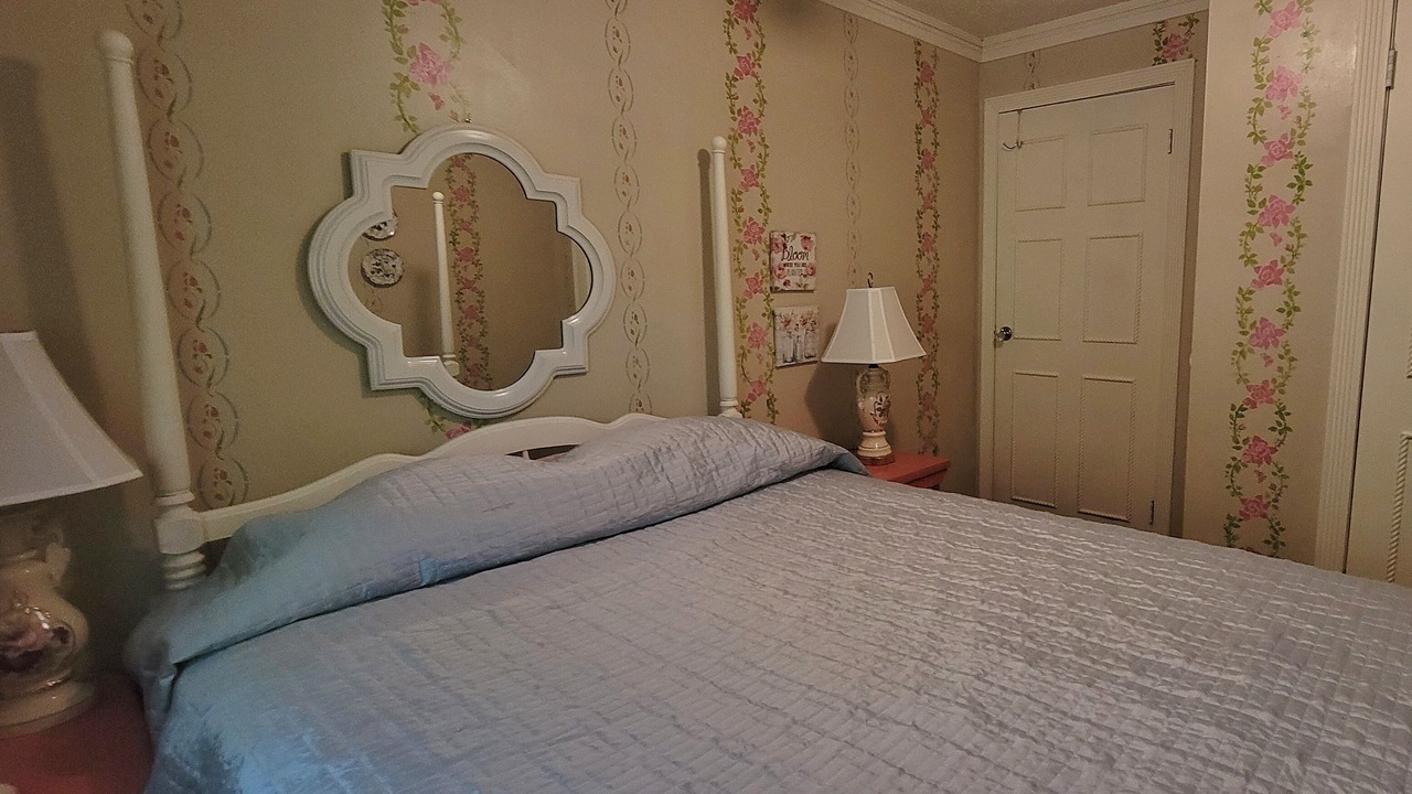 Photo of Bedroom in Pullman