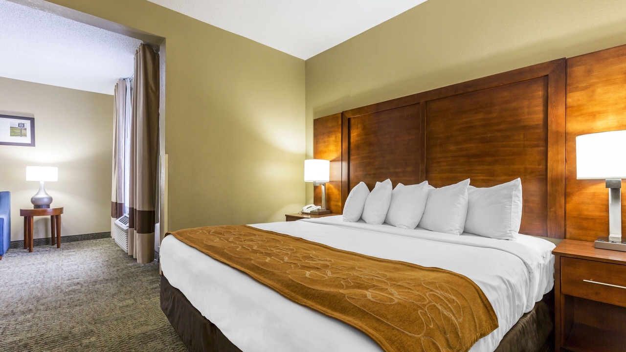 Photo of Bedroom in Lansing