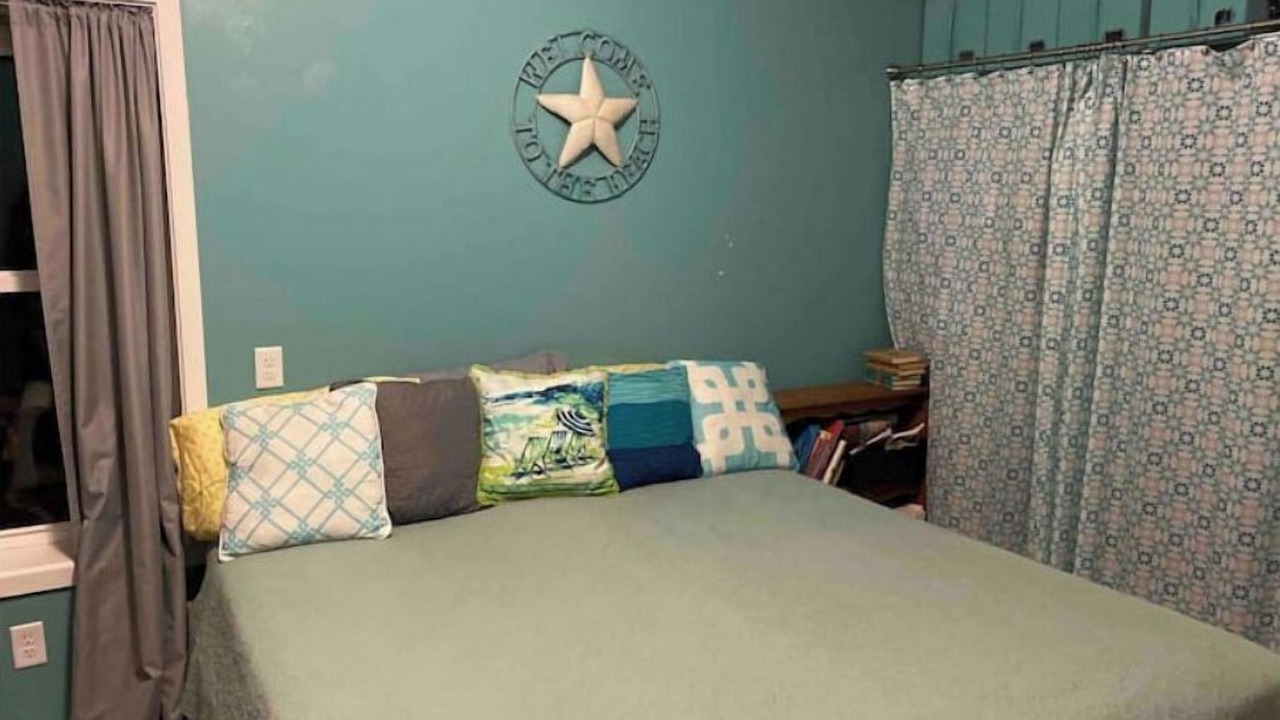 Photo of Bedroom in Allegan