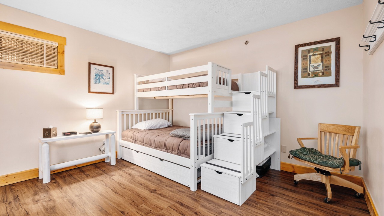 Photo of Bedroom in Glen Arbor