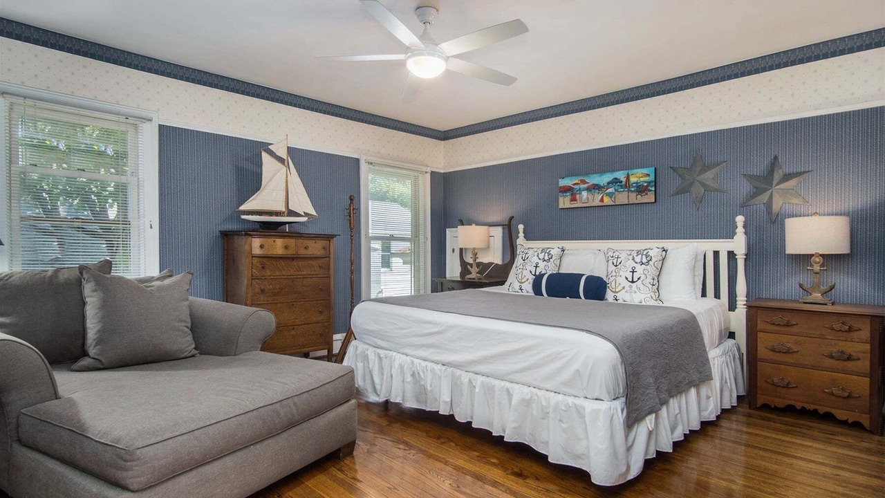 Photo of Bedroom in Saugatuck