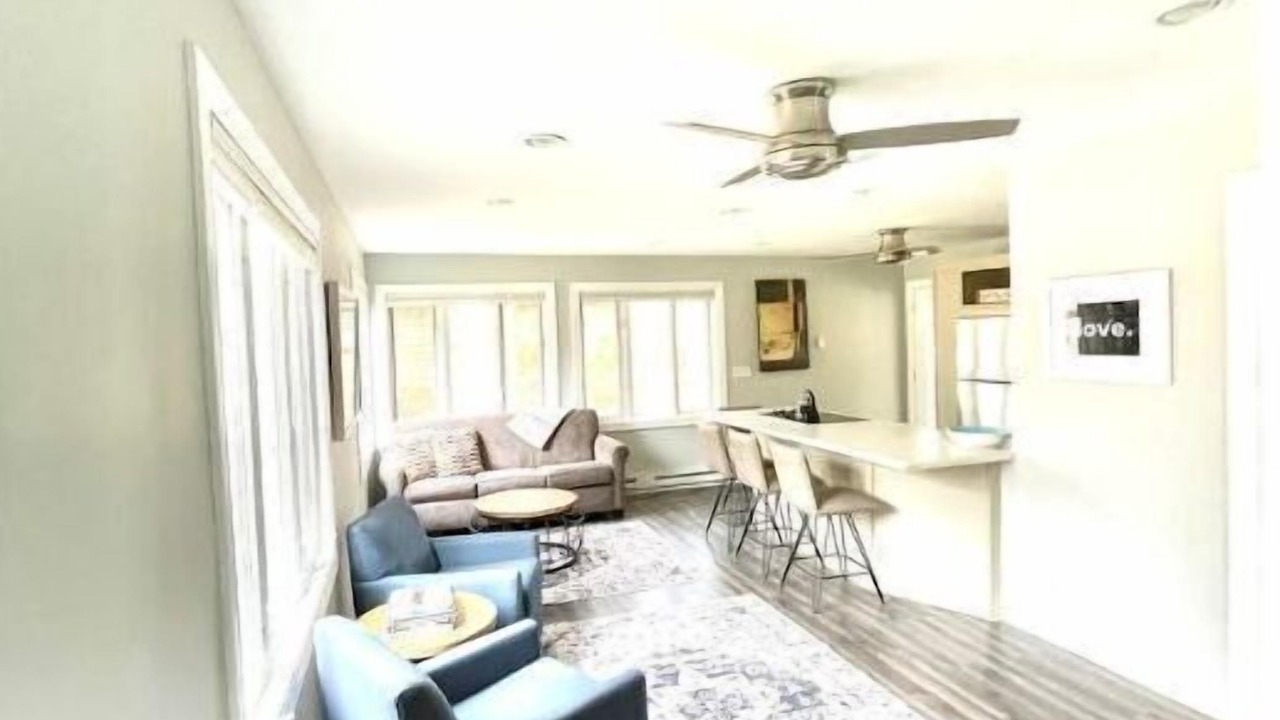Photo of Bedroom in Lakeside
