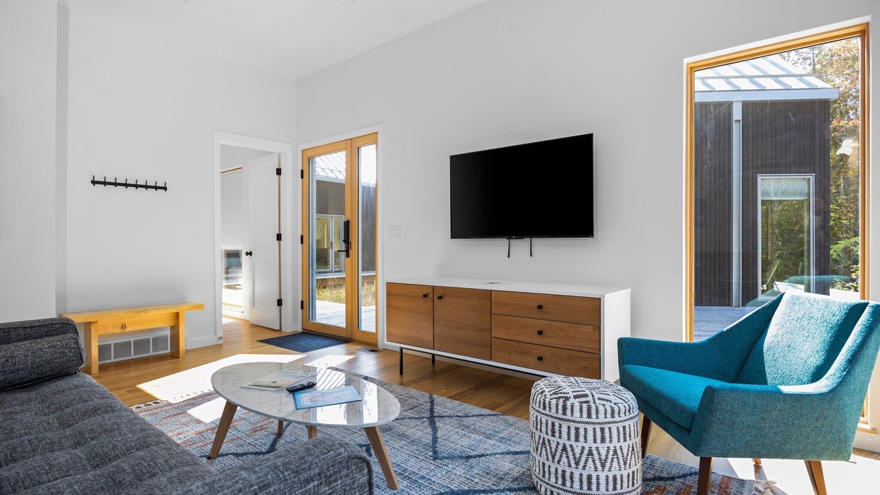 Photo of Bedroom in Acme