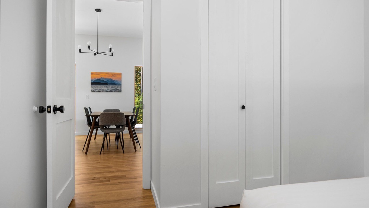Photo of Bedroom in Acme