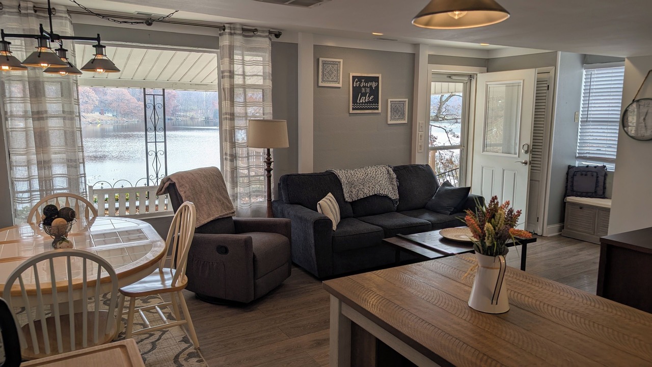 Photo of Livingroom in Syracuse