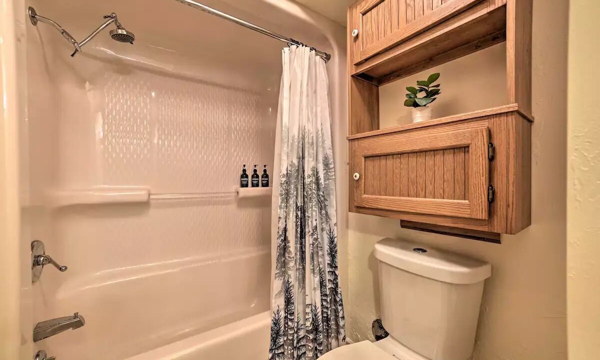 Photo of Bathroom in Gaylord